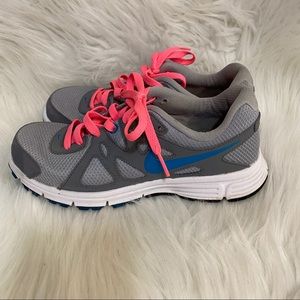Nike Revolution Sneakers